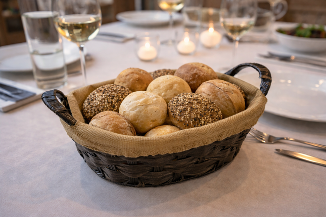 Bavary Broodmandje met stof - gevlochten kunststof - bruin - ovaal - L30 x B21 x H8 cm - tafel serveermandje