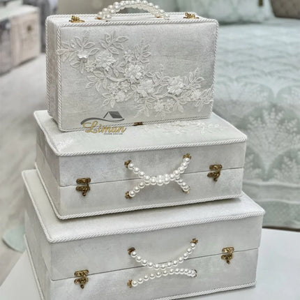 5CC817B6-7271-47F5-9F42-6C2B9138AE26