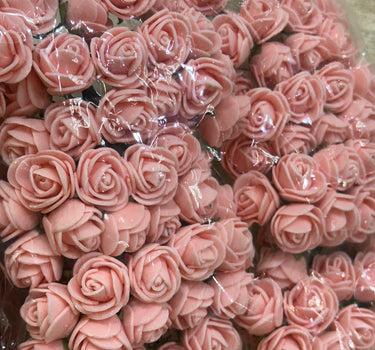 Kunstmatige rozenbloemkoppen – 12 stuks Zalm - Roze kunstrozen van schuim voor doe-het-zelf bruidsboeketten, tafeldecoraties, bloemstukken, feesten, babyshowers en woondecoratie (met steel, Zalm - Roze).