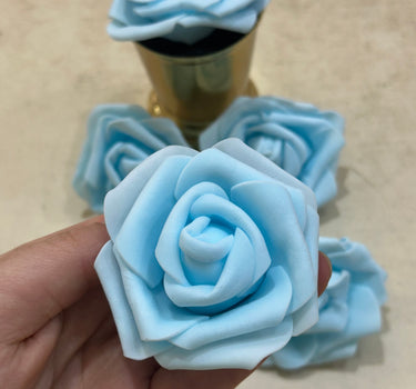 Kunstmatige rozenbloemkoppen – 6 stuks blauw kunstrozen van schuim voor doe-het-zelf bruidsboeketten, tafeldecoraties, bloemstukken, feesten, babyshowers en woondecoratie (zonder steel, Baby blauw).