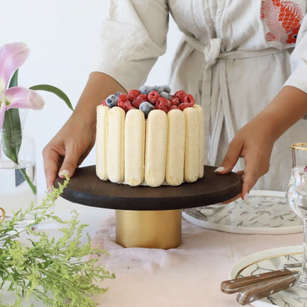 AKAYEV WOOD TAARTPLATTEAU 28CM GOLD