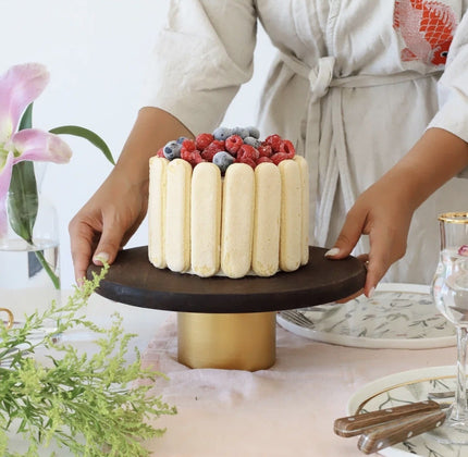 AKAYEV WOOD TAARTPLATTEAU 28CM GOLD