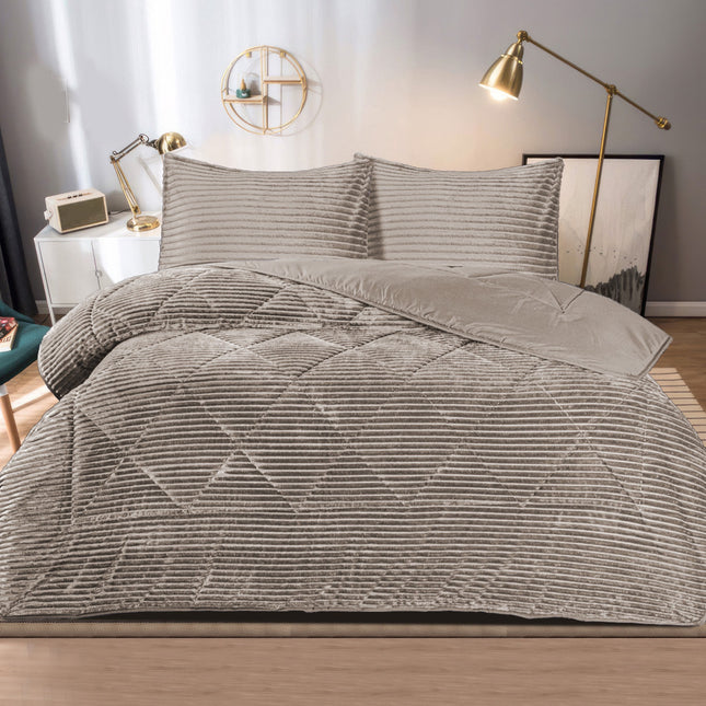 Bella Bella Home Winter Dream Deken set 3 delig Beige