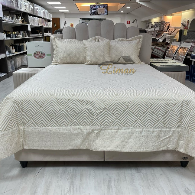 IPEKCE Ipekce Alisa Bedspreiset 4 Delig Cream