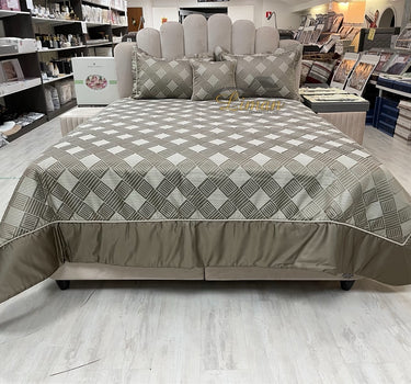 IPEKCE Ipekce Class Bedspreiset 4 Delig Beige