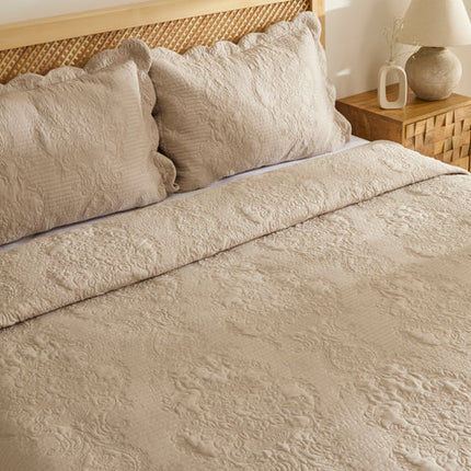 KARACA Camille bedsprei set beige 230x240 cm + 2 (50x70 cm)