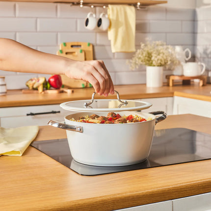 karaca Karaca Swiss Crystal amandelcrème Kookpan 24 cm