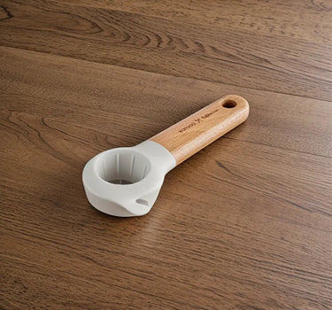 KARACA Karaca x Refika Gadgets 3-in-1 flesopener met houten handvat