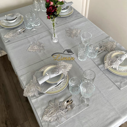 Liman Home Decor - Liman Online Lotus Tafelkleed Set Met Placemat Grijs 34 Dlg