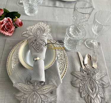Liman Home Decor - Liman Online Lotus Tafelkleed Set Met Placemat Grijs 34 Dlg