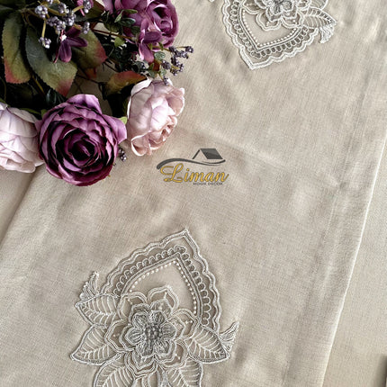 Liman Home Decor - Liman Online Menekse Tafelkleed Set Met Placemat Beige 34 Dlg