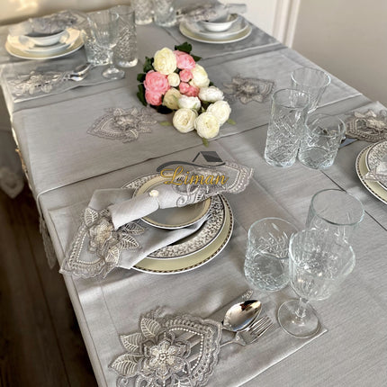 Liman Home Decor - Liman Online Menekse Tafelkleed Set Met Placemat Grijs 34 Dlg